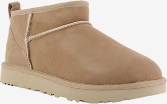 UGG Shearling-gef&uuml;tterte Wildlederstiefeletten W Classic Ultra Mini