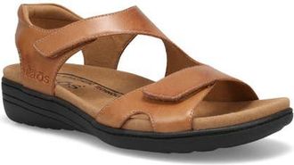 Taos Serene Ankle Strap Sandal in Caramel at Nordstrom, Size 10