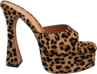 Amina Muaddi Schoenen, Dames, Bruin, 38 1/2 EU, Heeled Mules