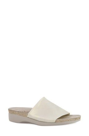 Munro Casita Slide Sandal in Gold Stretch at Nordstrom, Size 10.5