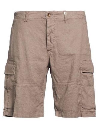 Myths BOTTOMWEAR - Shorts & Bermuda Shorts sur YOOX.COM