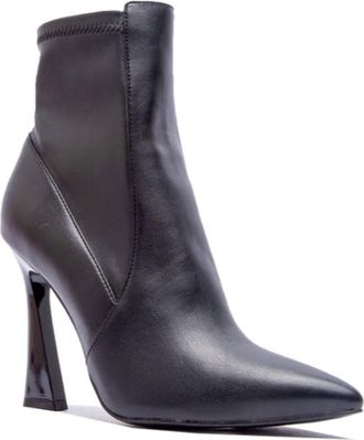 Qupid Rising Bootie In Black
