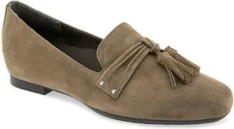 Munro Ember Leather Loafer in Olive Suede at Nordstrom, Size 10.5