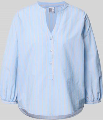 Emily van den Bergh Regular Fit Bluse mit V-Ausschnitt und 3/4-Arm in Hellblau, Gr&ouml;&szlig;e 36