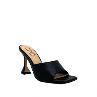 Ex&eacute; Womens Bianca Wide-Band Sculptural Heels In Black