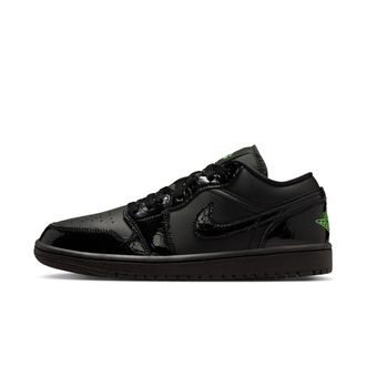 Nike Jordan Womens Air Jordan 1 Low SE Shoes in Black | IQ9701-010