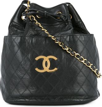 Chanel drawstring quilted chain shoulder bag - women - Calf Leather - One Size - Black