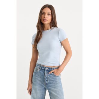 Good American Womens The Baby T-Shirt | Sky, Size Medium | Good American by Khlo&Egrave; Kardashian