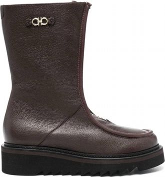 Ferragamo Womens Gancini-Plaque Ankle Boots In Brown
