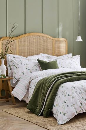 Christy Snowdrops Winter Bloom Reversible Cotton Percale Duvet Cover Set in White | Size: King