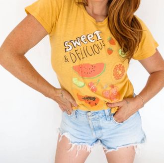Bloomingdale's Sweet & Delicious Tee Top In Yellow