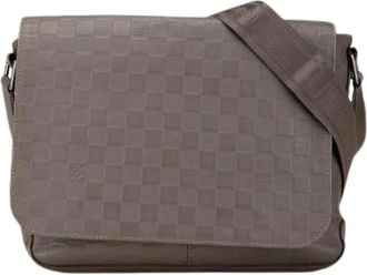 Louis Vuitton Pre-owned Cross Body Bags, male, Gray, Size: ONE SIZE Pre-owned District PM Damier Infini Leather Shoulder Bag