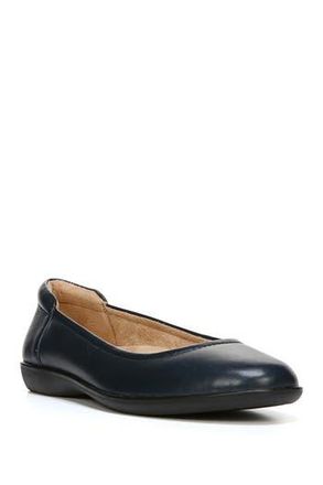 Naturalizer Flexy Leather Flat - Wide Width Available in Navy at Nordstrom Rack, Size 8.5