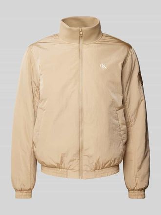 Calvin Klein Jeans Jacke mit Label-Print in Sand, Gr&ouml;&szlig;e XXL