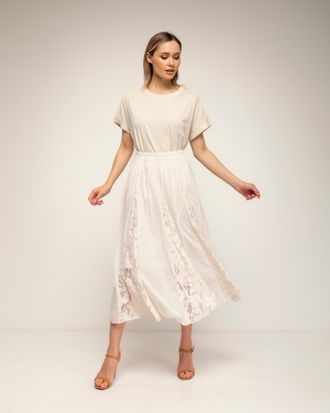 Tantra Uitlopende rok met kantdetails, voering en een elastische taille