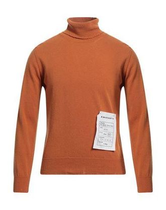 Amaranto Turtlenecks