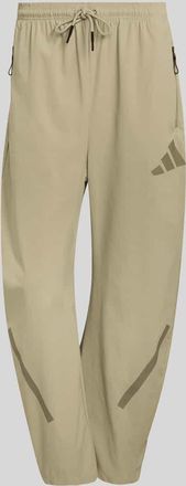 adidas Regular Fit Trainingshose Modell Z.N.E. WOVEN in Khaki, Gr&ouml;&szlig;e XXL