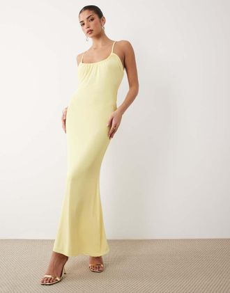 Asos Vestito lungo con spalline sottili in rete color latticello-Giallo