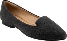 Trotters Harlowe Pointed Toe Loafer in Black Text at Nordstrom Rack, Size 6.5