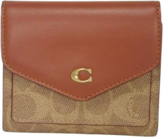Coach Pre-owned Wallets, female, Beige, Size: ONE SIZE Pre-owned Wyn Small Wallet Trifold Wallet