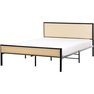 Beliani Letto matrimoniale imbottito in tessuto nero con rete a doghe e gambe in legno 140 x 200 cm Fitou