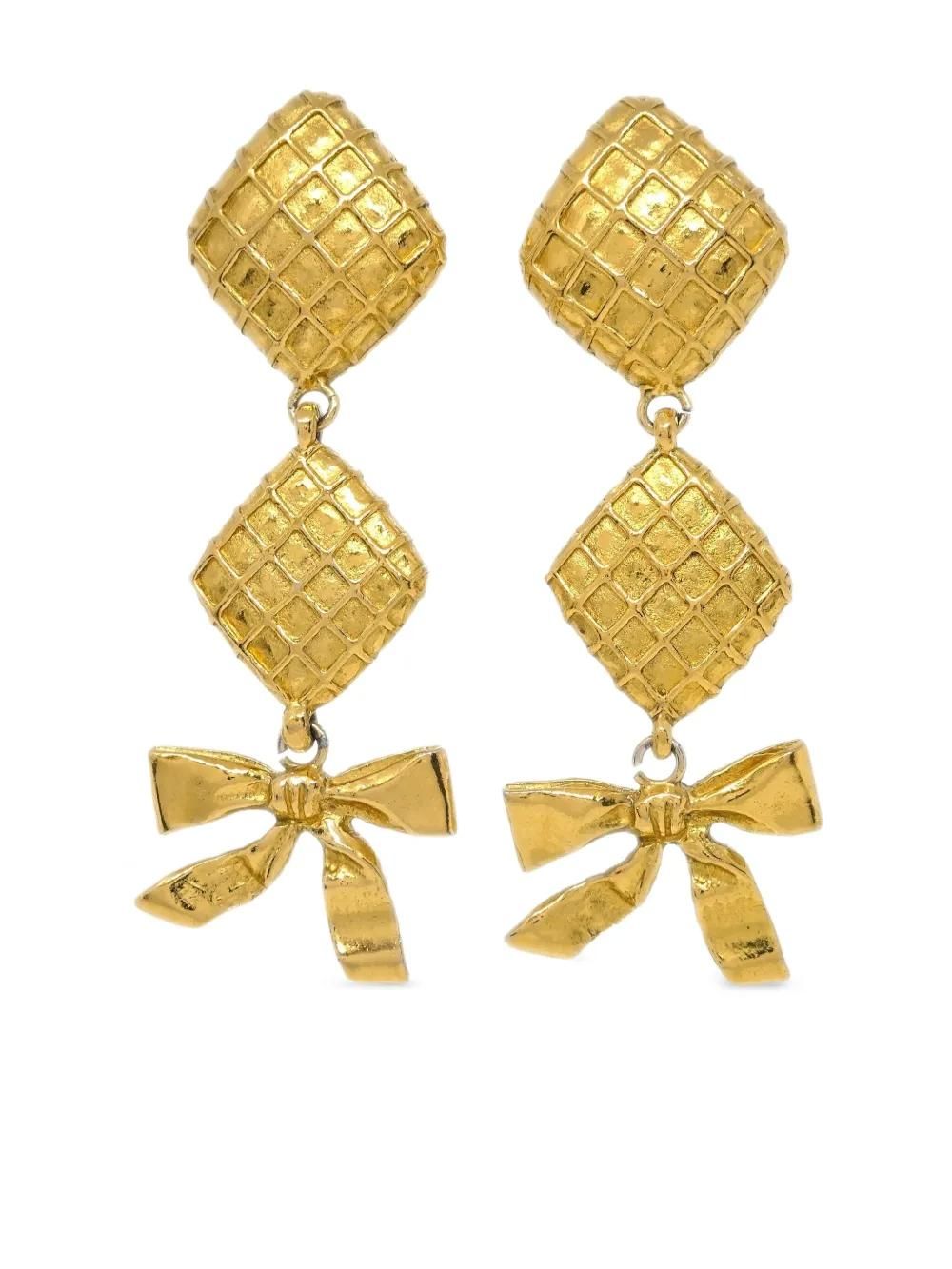 Orecchino a clip in oro ab - Italia