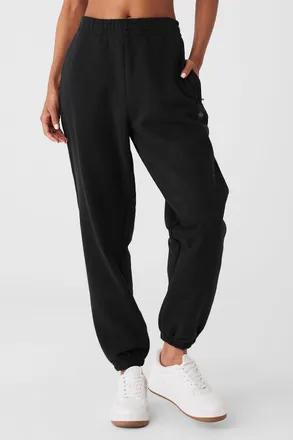 Alo | Cuffed Renown Heavy Weight Sweatpant in Black, Size: XS