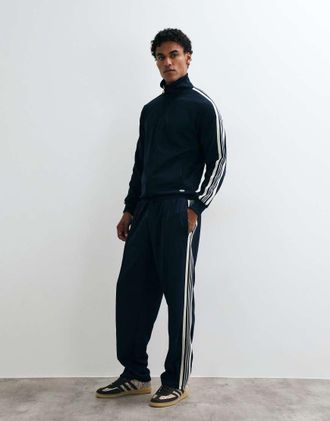 Jack & Jones pantaloni della tuta ampi con dettagli di cucitura navy-blu navy