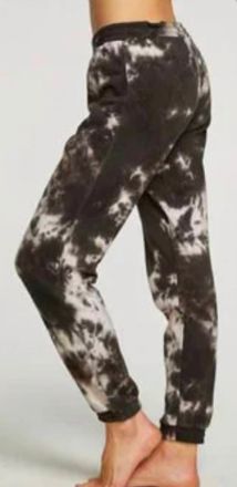 Chaser Cotton Fleece Easy Jogger In Black And White Crystal Wash