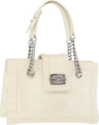 Chanel Pre-owned Shoulder Bags, female, White, Size: ONE SIZE Pre-owned Vintage Patent Leather Shoulder Bag