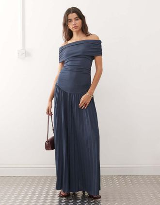 Lioness Field of Dreams - Vestito lungo a pieghe blu navy arricciato con scollo alla Bardot risvoltato e vita scesa