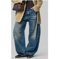 R13 Janine Jean