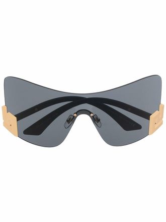 Versace Greca flat-wrap shield sunglasses - women - Metal/Acetate - 40 - Black