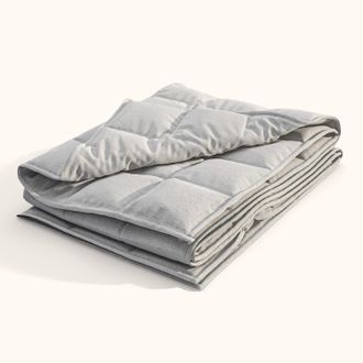 Emma Hug Weighted Blanket