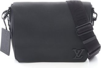 Louis Vuitton Black Noir Leather Handbag Shoulder Bag (Pre-Owned)