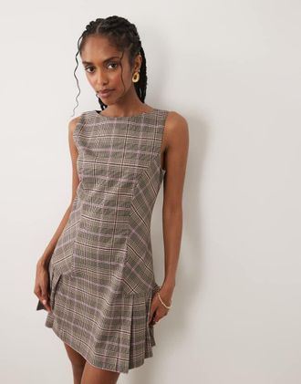 Nobody's Child Vestito corto sartoriale senza maniche stile kilt rosa a quadri