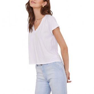 Bella Dahl Short Sleeve Raglan V-Neck Tee In White