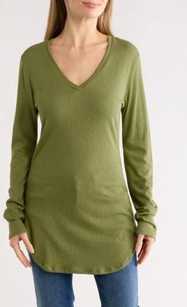 Go Couture V-Neck Long Sleeve Knit T-Shirt in Aventurine at Nordstrom Rack, Size X-Large