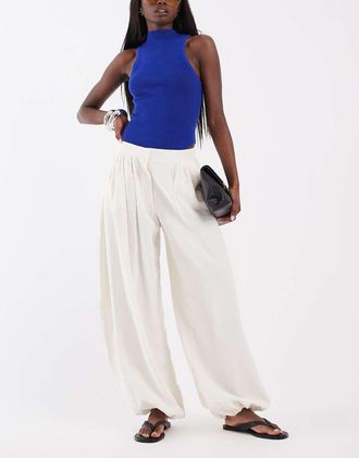 Asos Pantaloni sartoriali bianco sporco a palloncino-Nessun colore