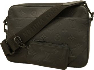 Louis Vuitton Black Shoulder Bag (Pre-Owned)