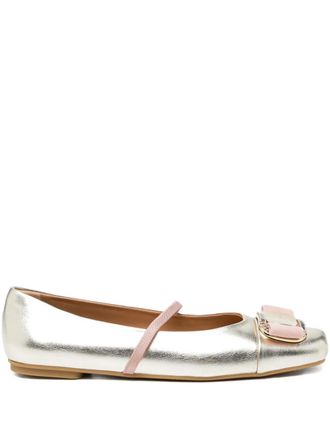 Ferragamo Vara ballerinas met gesp - Goud