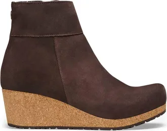 Birkenstock Womens Ebba Bootie In Roast Suede