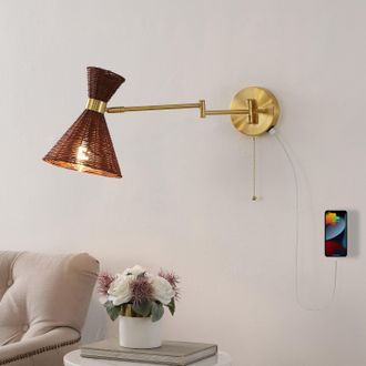 Jonathan Y Designs Lily 25 1-Light Mid-Century Vintage Retro Rattan/Metal USB Charging Swing Arm LED Sconce with Pull Chain, Light Brown/Brass Gold