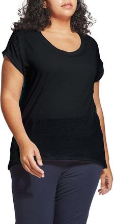 Lyssé Classic Scoop Neck T-Shirt in Black at Nordstrom Rack, Size 1X