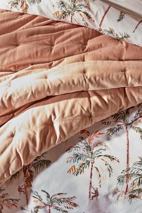 Christy Luxury Quilted Velvet Jaipur Throw in Dusty Pink | Size: 140 cm x 200 cm