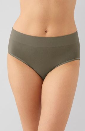 Wacoal Feeling Flexible Briefs in Bungee Cord at Nordstrom, Size X-Large