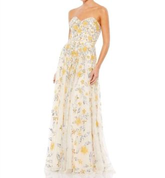 Mac Duggal Strapless Sweetheart Floral Dress In Nude/multi