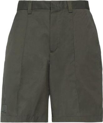 Valentino Garavani BOTTOMWEAR - Shorts & Bermuda Shorts sur YOOX.COM