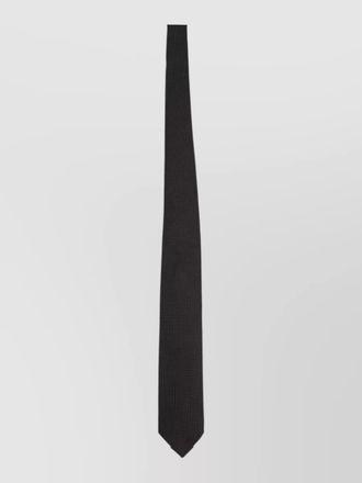 Tom Ford slim necktie and bow textured finish