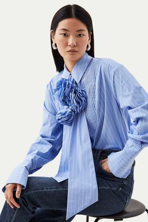 Karen Millen Striped Cotton Tie-Neck Rosette Shirt in Blue at Nordstrom, Size 4